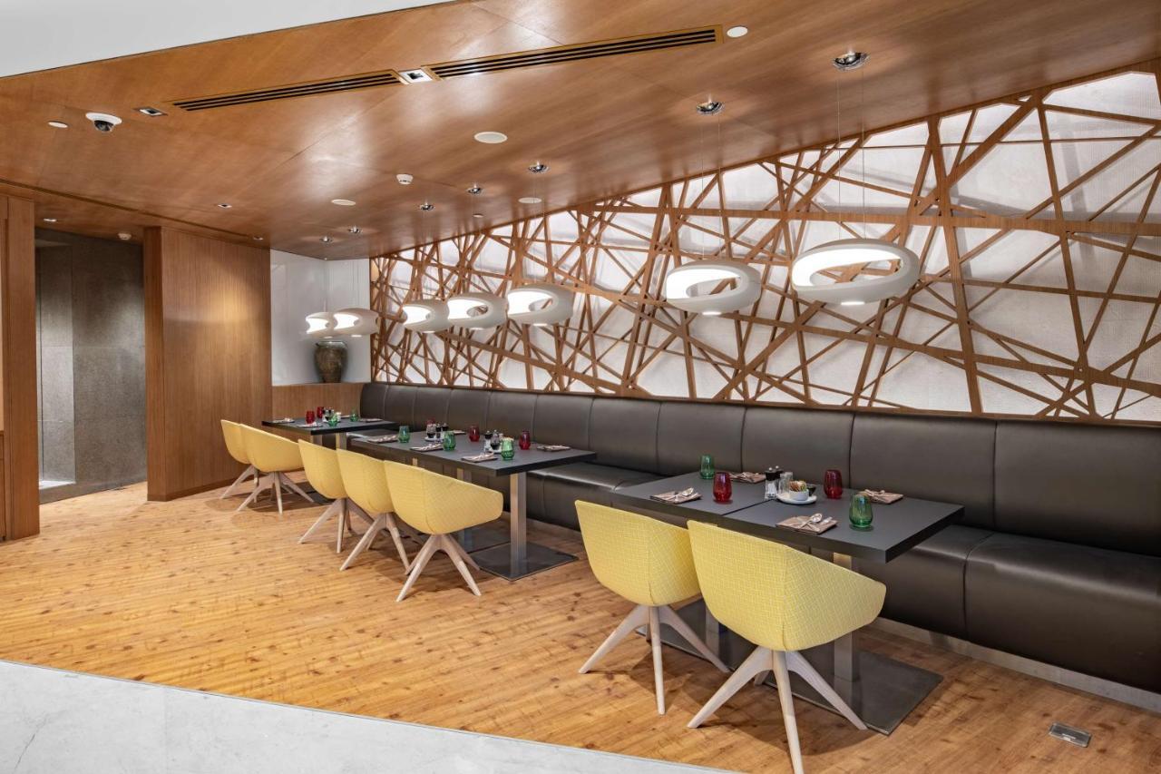 Radisson Blu Hotel & Residence, Riyadh Diplomatic Quarter ภายนอก รูปภาพ