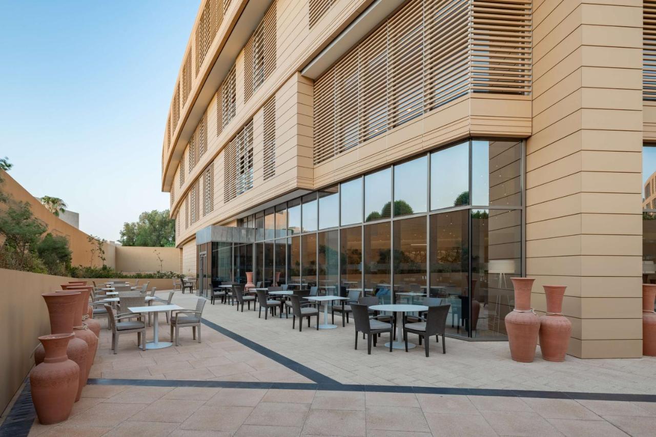 Radisson Blu Hotel & Residence, Riyadh Diplomatic Quarter ภายนอก รูปภาพ